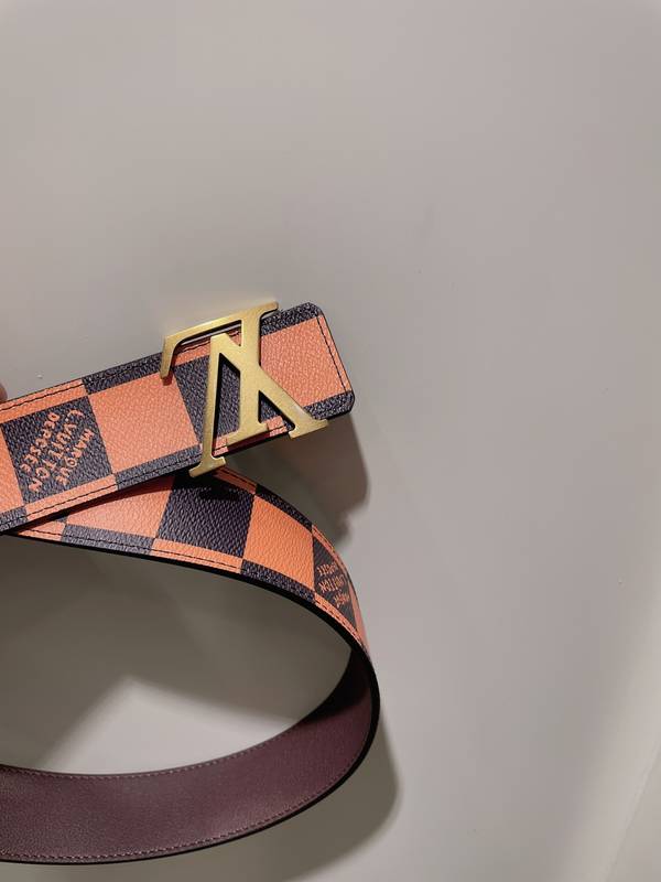 Louis Vuitton 40MM Belt LVB00333